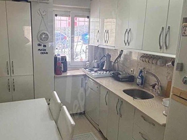 FIRSAT! ÇAKMAKTA GENİŞ 2+1 (3+1DEN DÖNÜŞ) METROYA 5 DK - Görsel 4