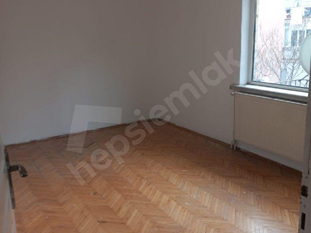 KIZILAY KOLEJ LİBYA CAD 2+1 DAİRE YAPILI BOS  4.700.000TL - Görsel 5