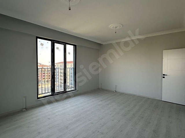 CUMHURİYET MAHALLESİNDE SATILIK 2+1 DOĞAL GAZLI DAİRE - Görsel 13