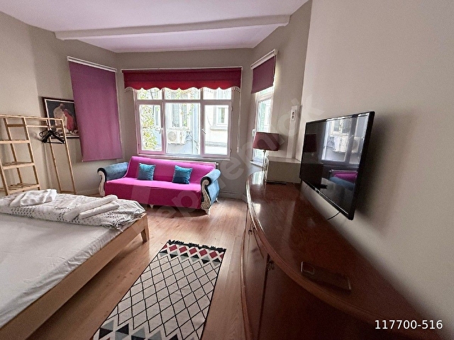 Cihangir Merkez kuloğlunda  Devirli   full Eşyalı 7 katlı 2+1  daire. - Görsel 21
