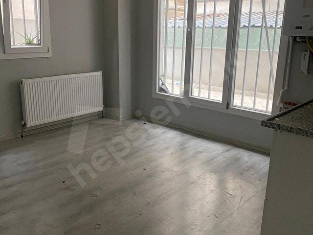 Merkezde Metrobüse Çarşıya Yakın 1+1 Kiralık Daire - Görsel 4