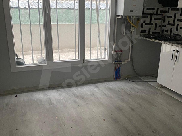 Merkezde Metrobüse Çarşıya Yakın 1+1 Kiralık Daire - Görsel 3