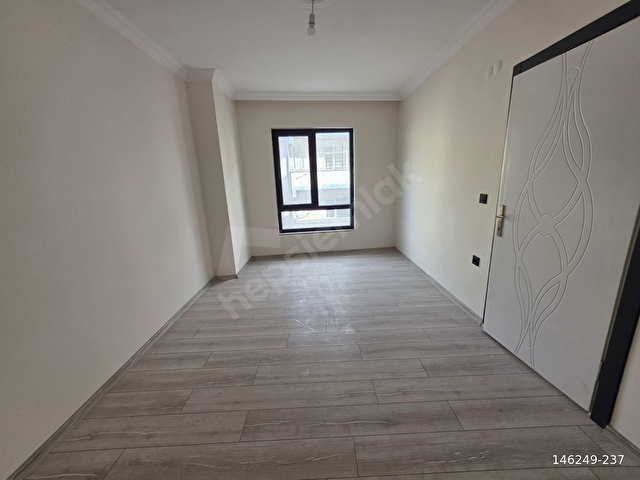 GÖRGEÇ EMLAKTAN MERKEZİ LOKASYONDA SATILIK SIFIR 3+1 DAİRE - Görsel 16