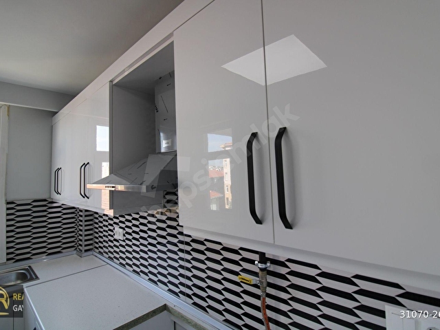 Üsküdar Çengelköy Ata-2 Sitesinde 110 m2 Yenilenmiş Daire - Görsel 12