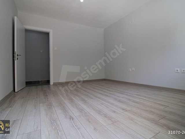 Üsküdar Çengelköy Ata-2 Sitesinde 110 m2 Yenilenmiş Daire - Görsel 20