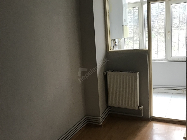 Kurtuluş marsık Sokak 2 + 1 yüksek giriş balkonlu 70 m2 daire - Görsel 4