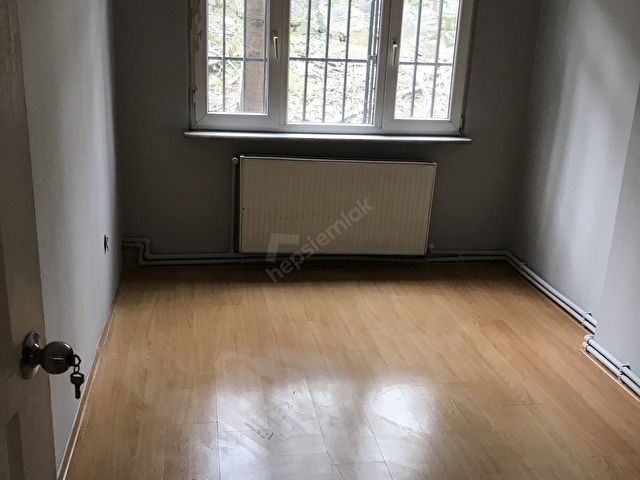 Kurtuluş marsık Sokak 2 + 1 yüksek giriş balkonlu 70 m2 daire - Görsel 5