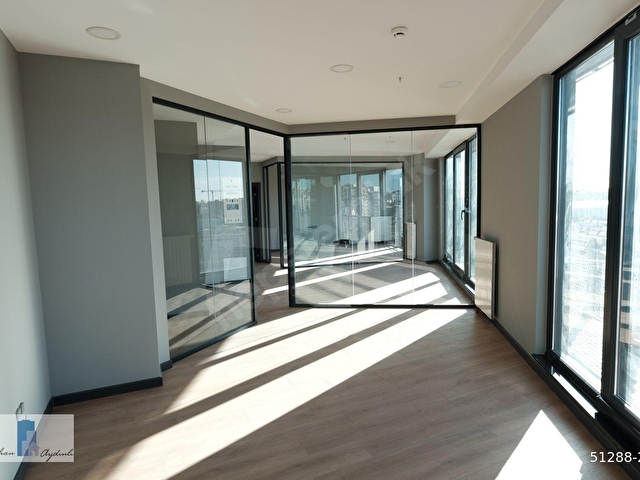 PARİMA PLAZA DA 3 BÖLÜMLÜ DEKORASYONLU / TERASLI MODERN OFİS - Görsel 4