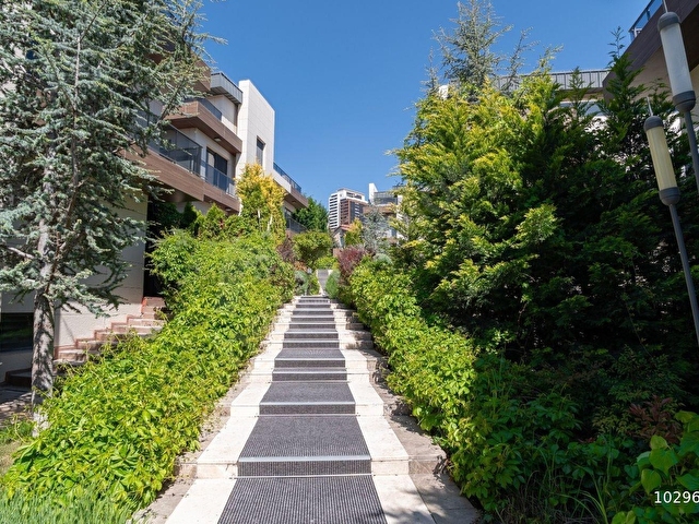 Gülce Villalarında Satılık Müstakil Lüks Villa | Butik Site - Görsel 3