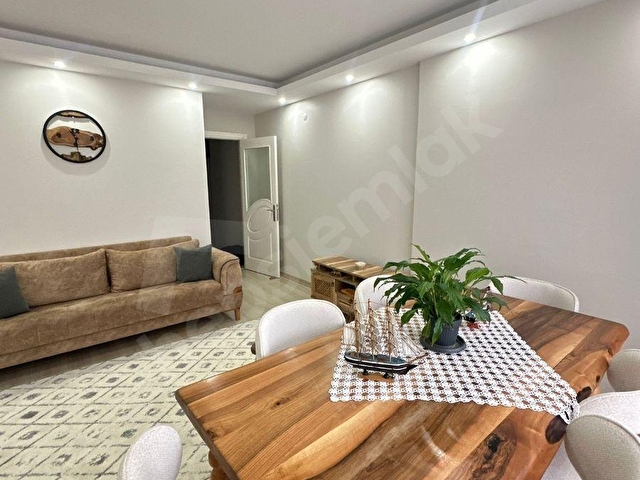 BEYLİKDÜZÜ YAKUPLUDA 2+1 SATILIK ÖNÜ AÇIK KÖŞE DAİRE - Görsel 2