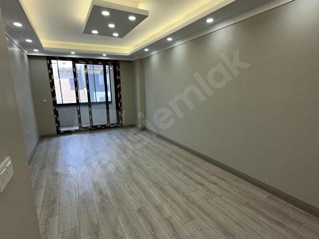 EFOR ÇOKTAN HALKALIDA 0 OTURUMA HAZIR 2+1 SATILIK DAİRE