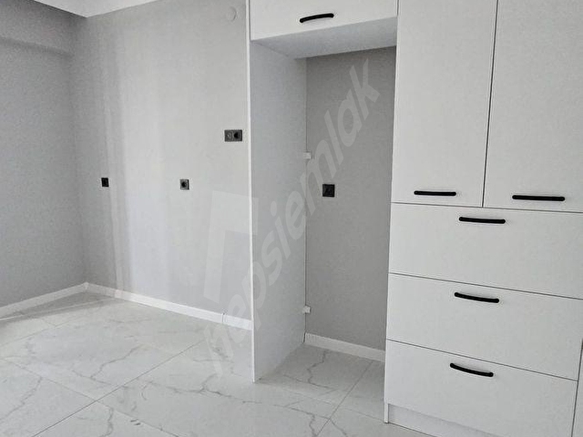 EMİNE YAŞAM EVLERİNDE 3+1 SATILIK HAVUZLU DAİRE ALTUĞ EMLAK - Görsel 6