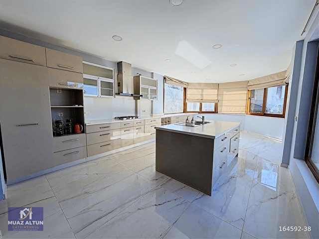 Muaz ALTUNdan Site İçinde Kiralık 1.000m2 Bahçeli 600m2 Villa - Görsel 3