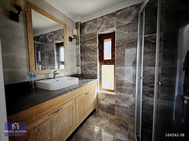 Muaz ALTUNdan Site İçinde Kiralık 1.000m2 Bahçeli 600m2 Villa - Görsel 28