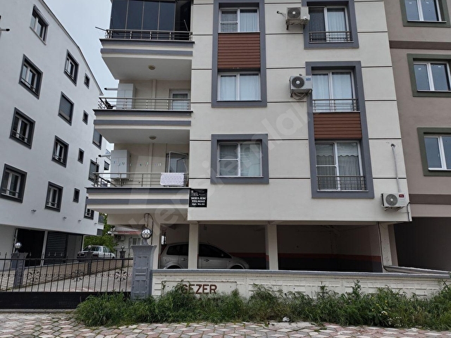 HÜRRİYET HİSAR CAMİİ MEVKİİ 100 M2 2+1 BAKIMLI DAİRE