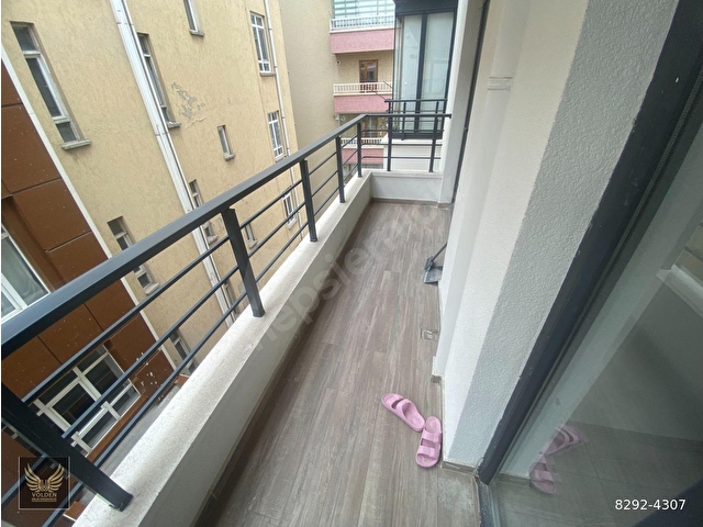 KÜÇÜK ESAT BAĞLAYAN SOKAKTA 1+1 YENİ BİNA ARA KAT - Görsel 20