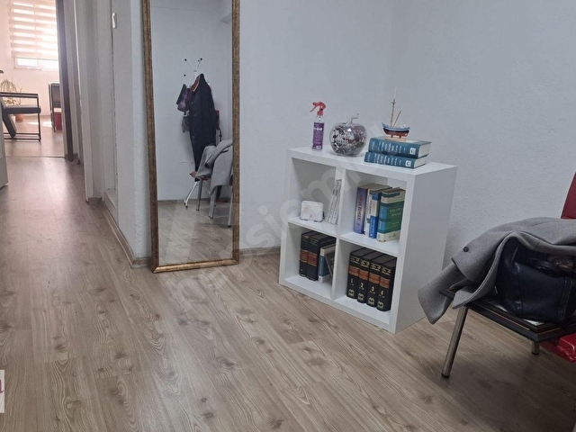 Tiyatro Sokağında Hazır Kiracılı 2.Kat 1+1 Bakımlı Satılık Ofis - Görsel 8
