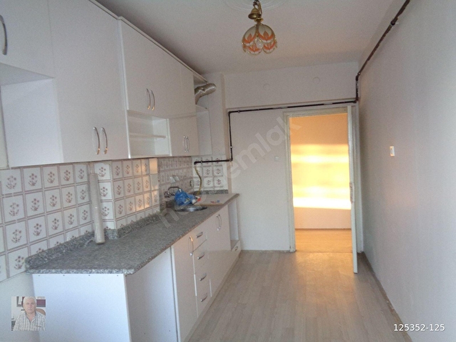 MERKEZ YENİ MAH. VATAN CADDESİ KÖŞE DAİRE