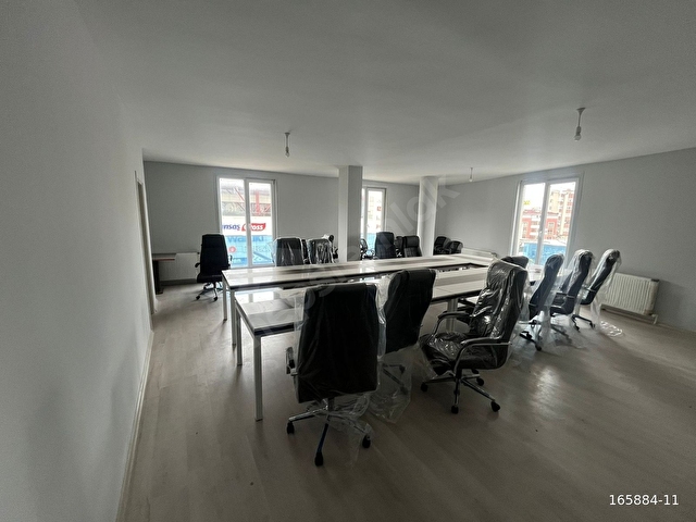 ATLAS PARKIN KARŞISI METRONUN DİBİNDE 120 M2 KİRALIK DÜKKAN OFİS
