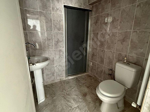 ÖZGÜRDEN BAĞLARBAŞI CADDE ÜZERİNDE YAPILI 3+1 SATILIK DAİRE - Görsel 20