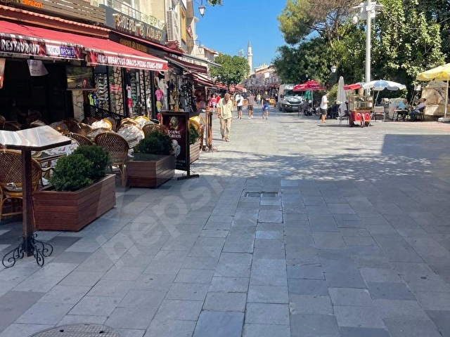 Merkezi Konumda Yüksek Kira Getirili 203 m² Dükkan - Görsel 14
