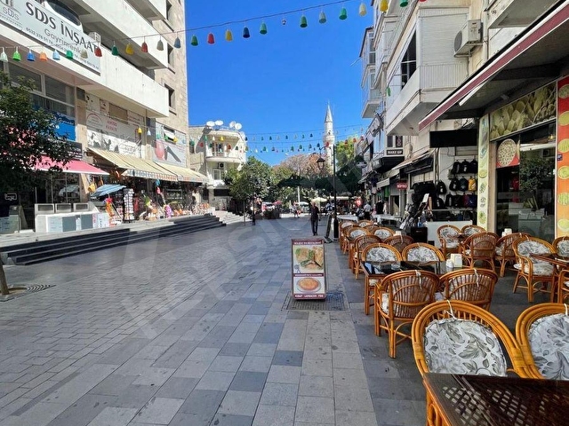 Merkezi Konumda Yüksek Kira Getirili 203 m² Dükkan - Görsel 12