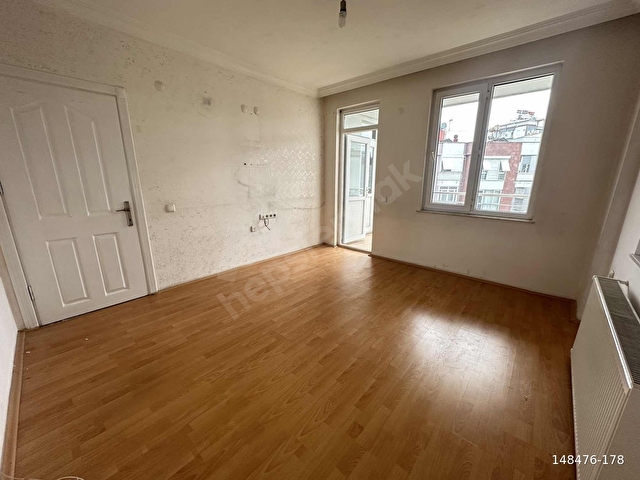 EMİNEVİME UYGUN GENİŞ KULLANIŞLI DOĞALGAZLI 3+1 ARAKAT DAİRE - Görsel 18