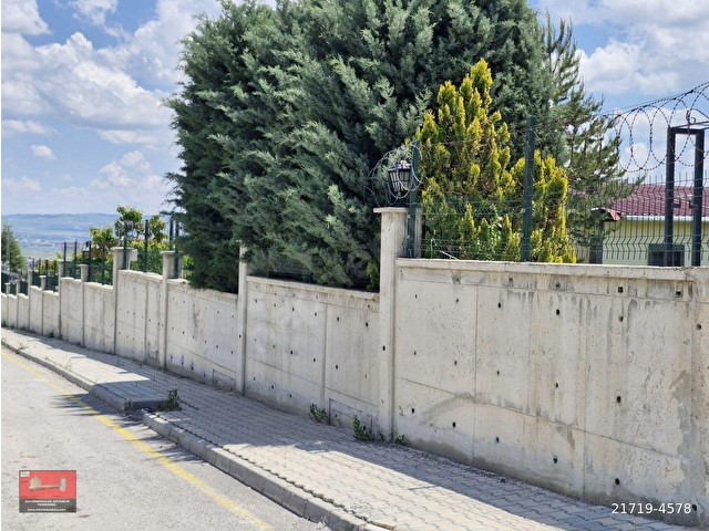 GÖLBAŞI  HACILAR  3 DÖNÜM  BAHÇE  İÇİNDE  300 M2 VİLLA  VE  MÜŞTEMİLATI - Görsel 19