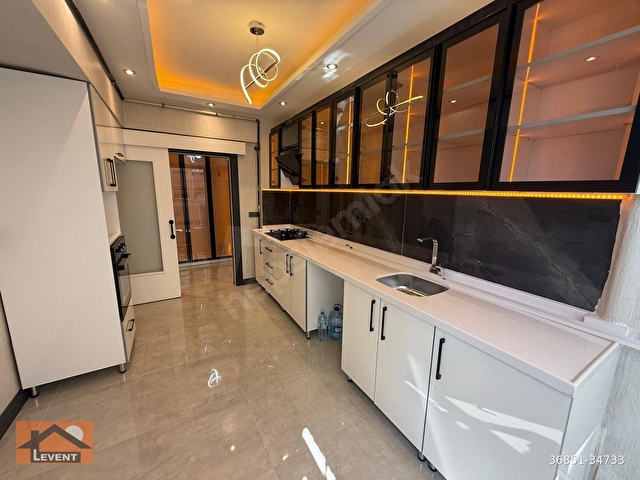 LEVENTTEN DİKMEN CADDESİ ÜZERİ 3+1+2 BANYOLU, 140 M2 ÖN CEPHE ULTRA LÜKS YAPILI KATTA AÇIK OTOPARK - Görsel 5