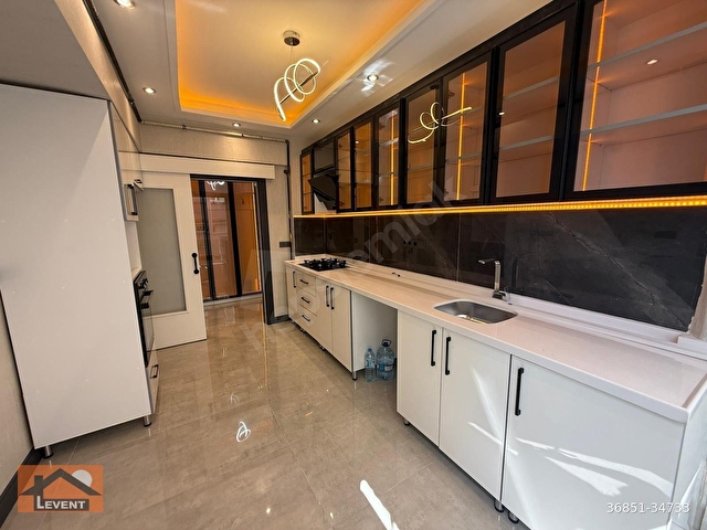 LEVENTTEN DİKMEN CADDESİ ÜZERİ 3+1+2 BANYOLU, 140 M2 ÖN CEPHE ULTRA LÜKS YAPILI KATTA AÇIK OTOPARK - Görsel 4