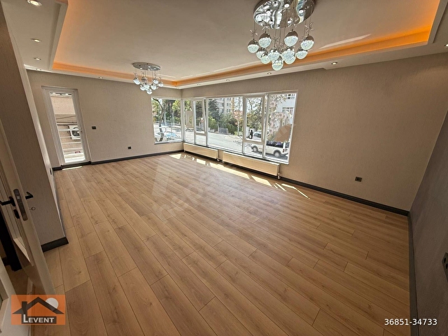 LEVENTTEN DİKMEN CADDESİ ÜZERİ 3+1+2 BANYOLU, 140 M2 ÖN CEPHE ULTRA LÜKS YAPILI KATTA AÇIK OTOPARK - Görsel 11