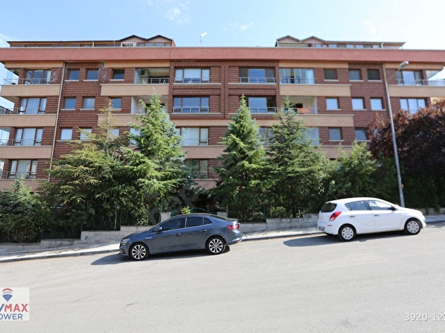 ÇUKURAMBARDA OFİS/İŞYERİ KULLANIMLI 4+1 SATILIK DAİRE