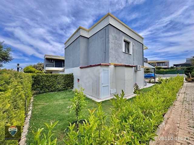 Havuzlu Ve Güvenlikli Sitede Geniş Bahçeli Yeni Villa - Görsel 7