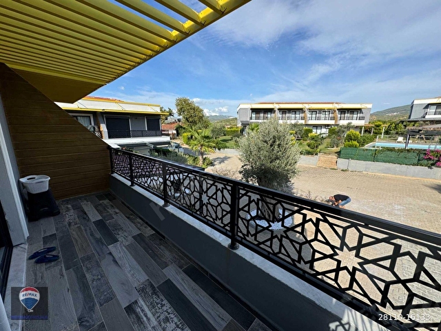 Havuzlu Ve Güvenlikli Sitede Geniş Bahçeli Yeni Villa - Görsel 22
