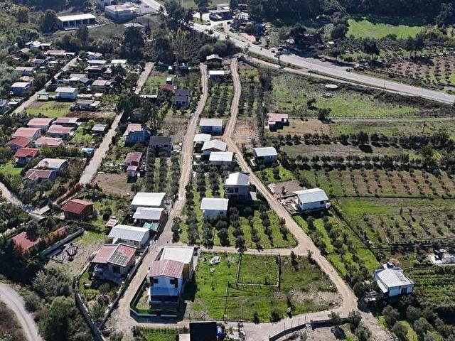 Ataköyde Tapulu Asvalt Kenarı 240 m2 Elektirik Su Bağlı - Görsel 4