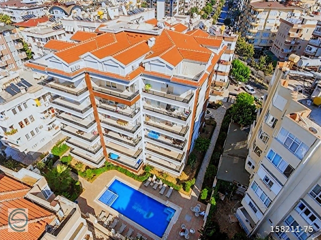 KLEOPATRA PLAJINA 200 METRE HAVUZLU GENİŞ EŞYALI 1+1 DAİRE