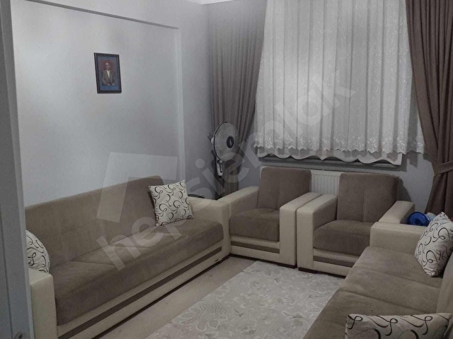 REŞADİYEDE İÇİ FUL YAPILI 2+1 ARA KAT 90 m2 - Görsel 2