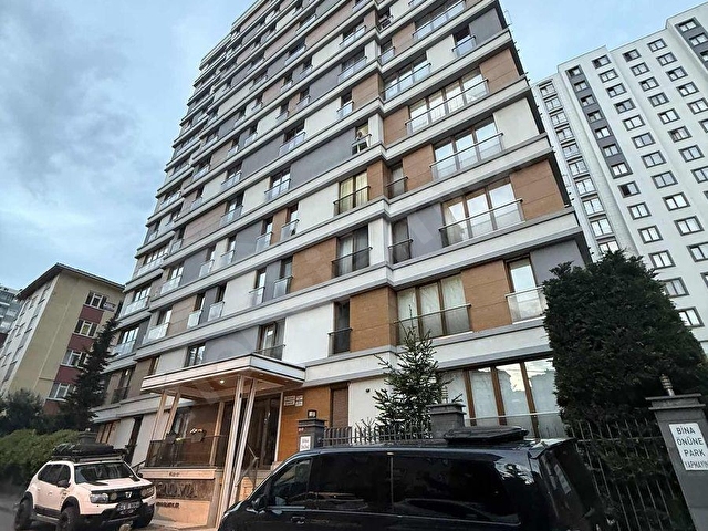 GALAVİA REZİDANSTA 11. KAT METROYA 7 DK 2+1 BOŞ SATILIK DAİRE