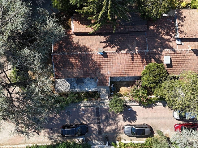 LEVENT, ÇAMLIK CAD./ŞAKAYIKLI SOK. KÖŞEBAŞI 370 m2 ARSALI VİLLA - Görsel 30