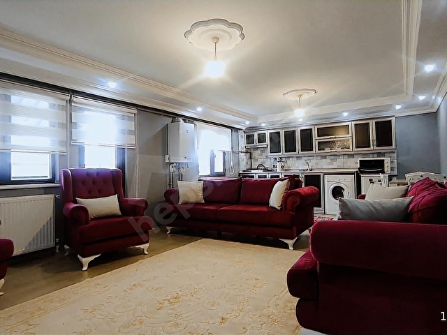 ÖMÜREVLERİ TRAMVAY DURAĞINDA, EŞYALI, GENİŞ KİRALIK 2+1 DAİRE - Görsel 13