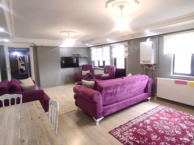 ÖMÜREVLERİ TRAMVAY DURAĞINDA, EŞYALI, GENİŞ KİRALIK 2+1 DAİRE