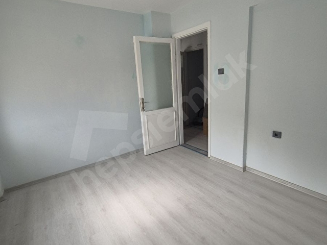 Üçyol beton yolda satılık 2+1 köşe daire - Görsel 22