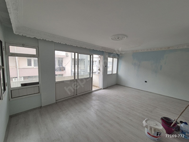 Üçyol beton yolda satılık 2+1 köşe daire - Görsel 3