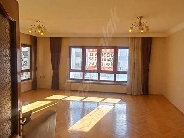 Cemal Gürsel Caddesi’nde Kapalı Otoparklı, Asansörlü Ferah 3+1 Kiralık - Görsel 2