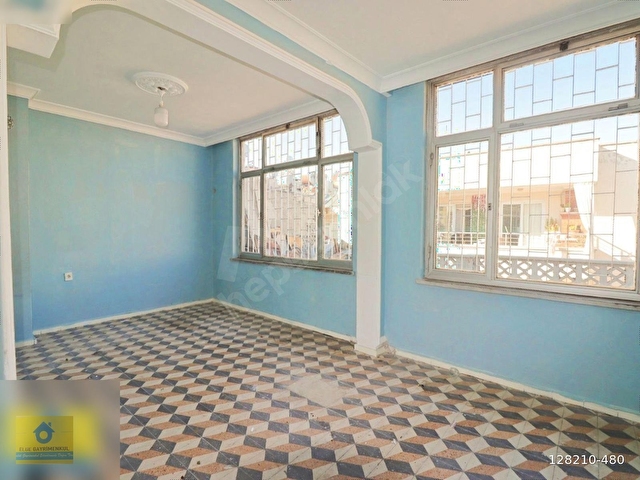 MESUDİYEDE BEŞYOLIŞIKLARINA YAKIN 2+2DAİRE TEKDAİRE FİTATINA İKİ DAİRE KAPILARI AYRI TERASLI - Görsel 4