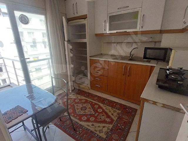 Mithatpaşa Cadde Üzeri Köşe Konumlu Asansörlü Fırsat 2+1Daire - Görsel 17
