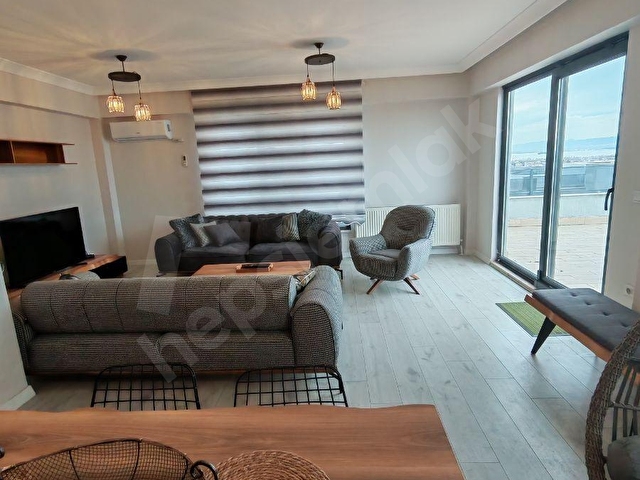 BAŞİSKELE DENİZ MANZARALI DUBLEX TERASLI BÜYÜK 4+1 BOŞ DAİRE