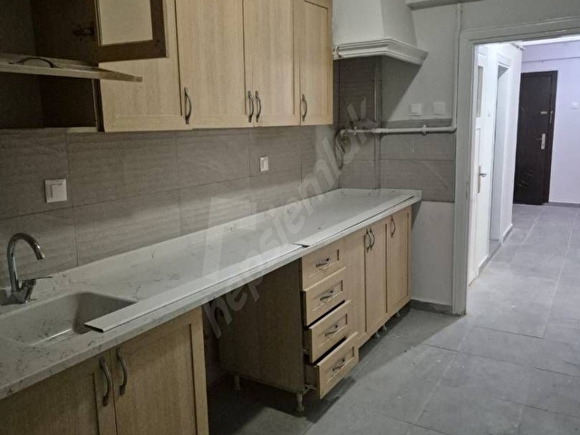 SAHİBİNDEN ÖĞRTMENLER CADDESİNDE KOMLE YENİLENMİŞ 3+1 DAİRE - Görsel 5