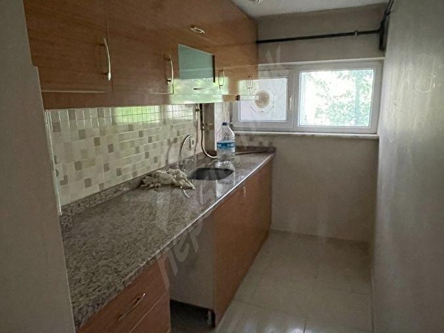 Maçka Valideçeşme de Kiralık 1+1 Giriş Kat Ofise Uygun Daire - Görsel 11