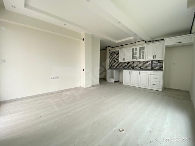 UZMANDAN ATAKUM KÖRFEZ MAAHALLESİNDE SATILIK GENİŞ 1+1 DAİRE